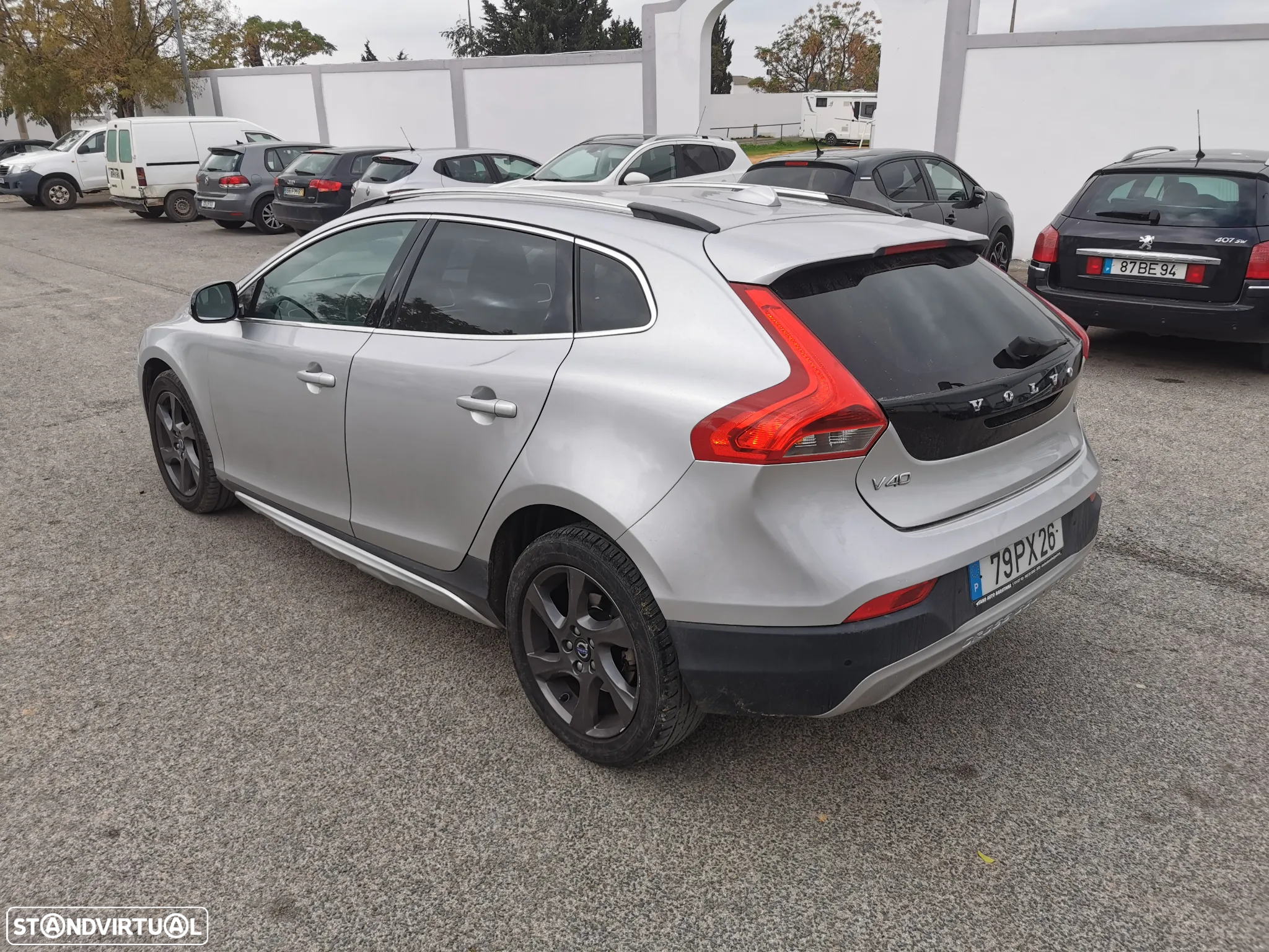 Volvo V40 2.0 D2 R-Design Geartronic - 3