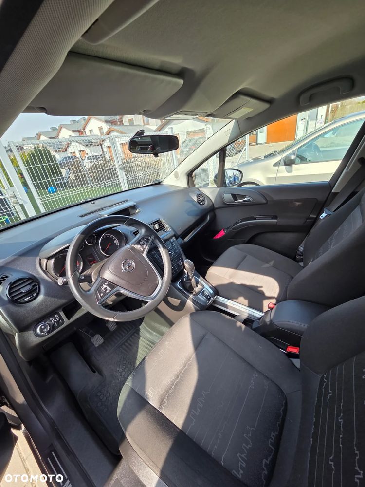 Opel Meriva - 12