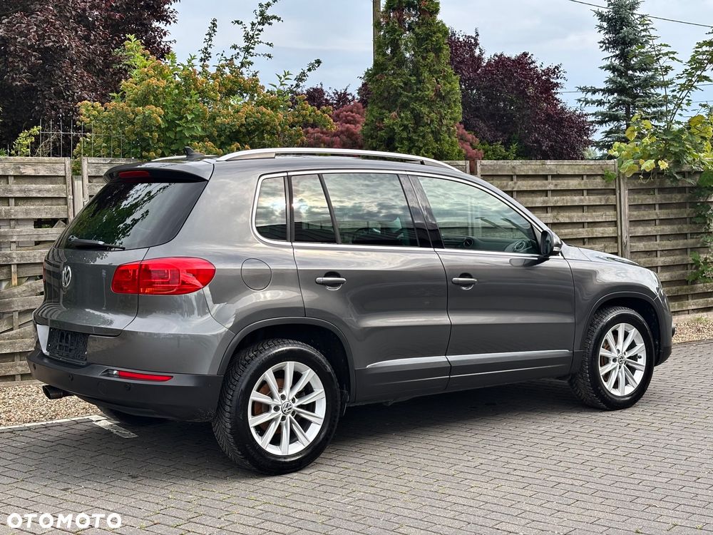 Volkswagen Tiguan 2.0 TDI DPF BlueMotion Technology Lounge Sport & Style - 8