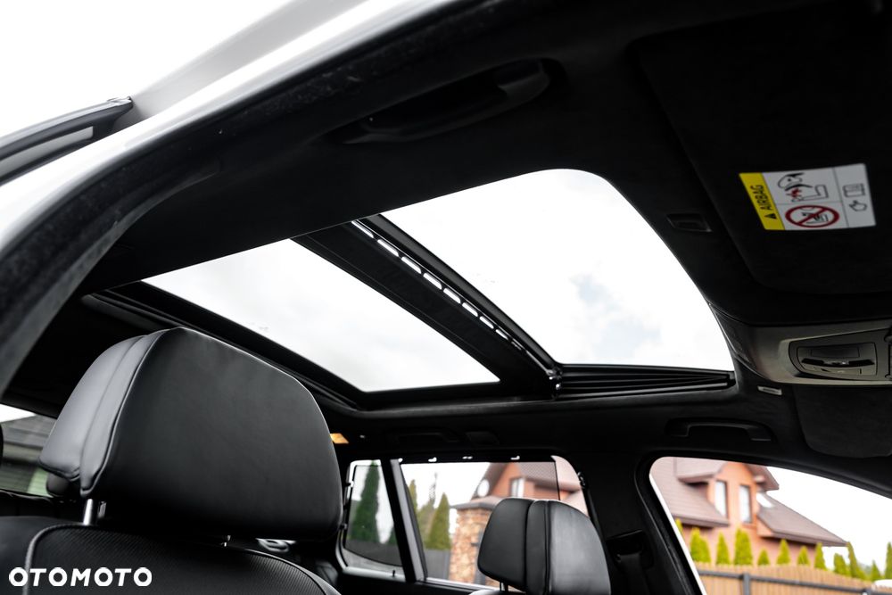BMW Seria 5 M550d xDrive - 27