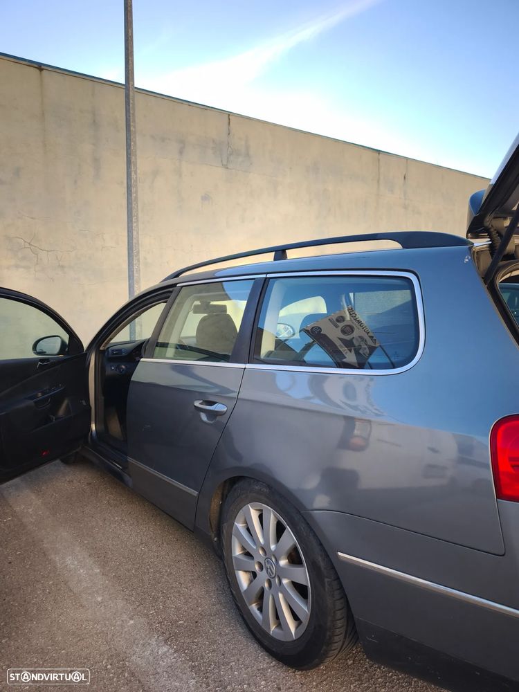 VW Passat Variant 2.0 TDi Confortline - 12