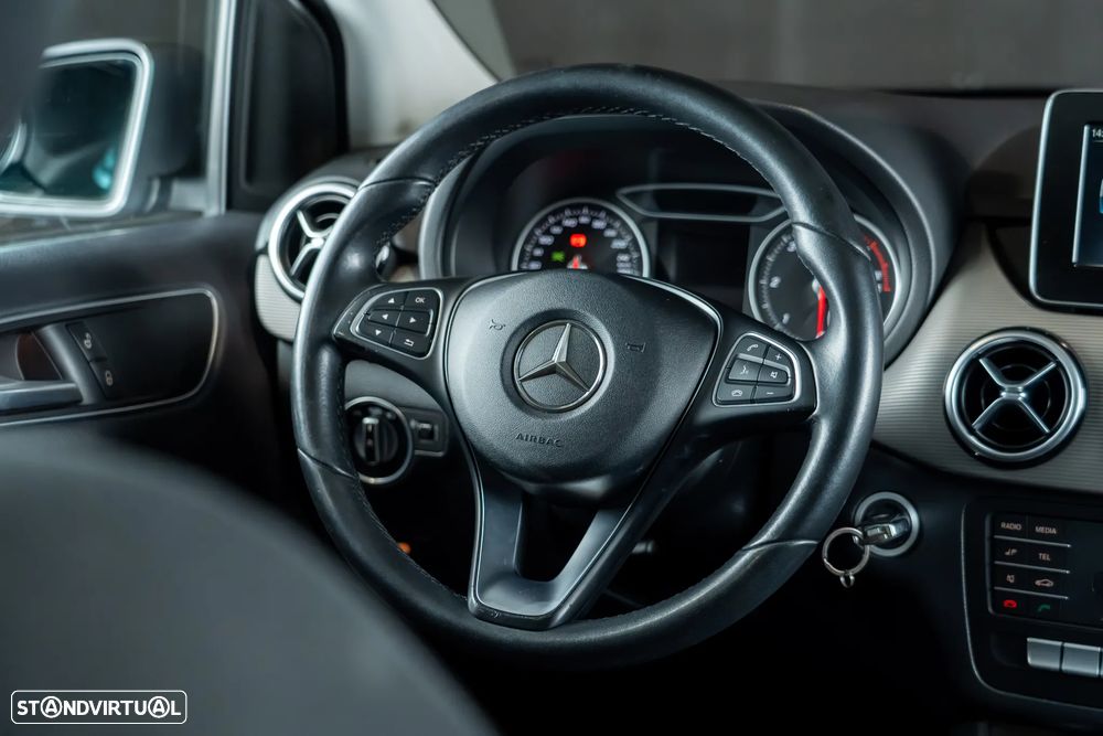 Mercedes-Benz B 180 d Style - 9