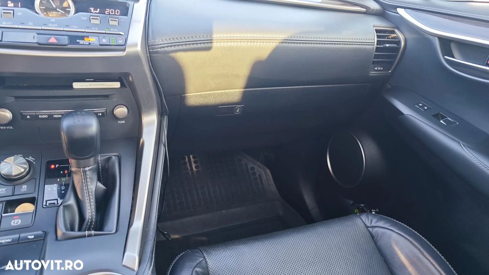 Lexus Seria NX 300h AWD Luxury - 18