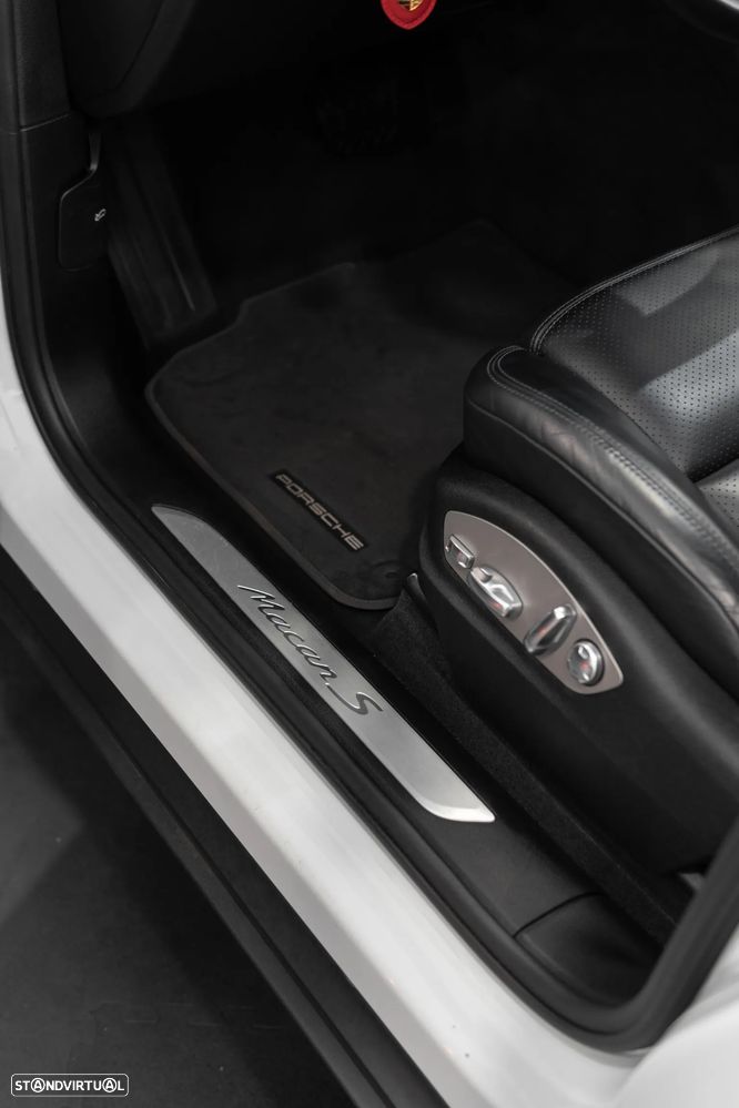 Porsche Macan S - 27