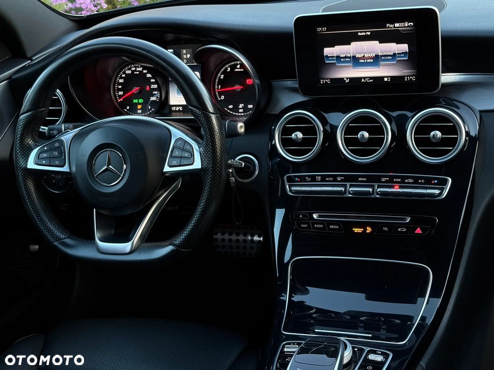 Mercedes-Benz Klasa C 180 9G-TRONIC AMG Line - 29