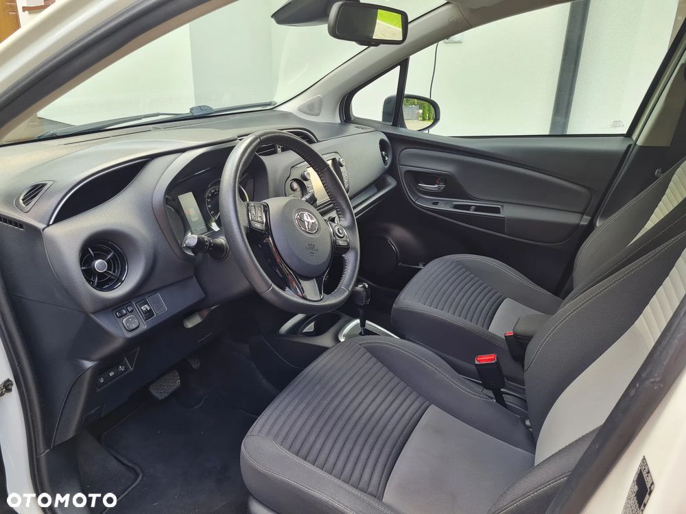 Toyota Yaris - 16
