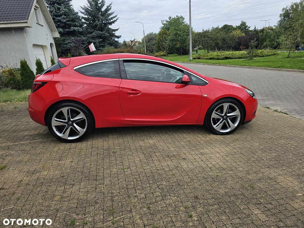 Opel Astra 2013 photo 4