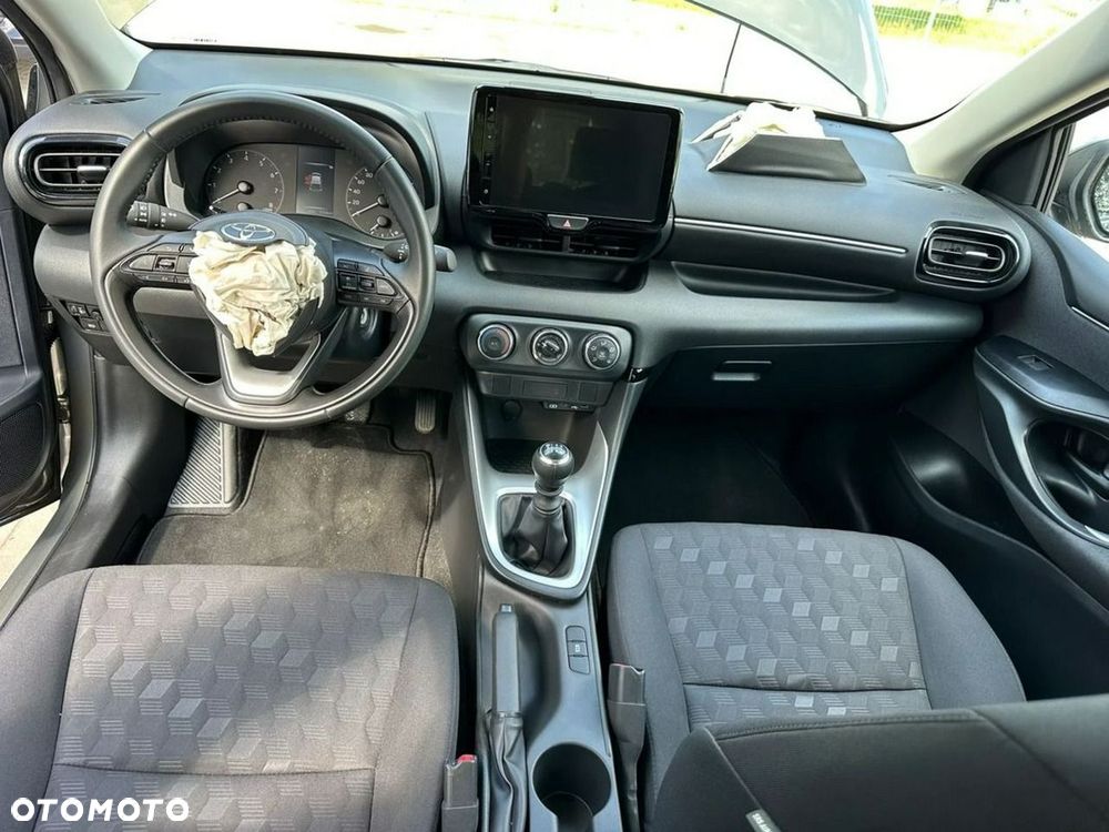 Toyota Yaris 1.5 Comfort - 12