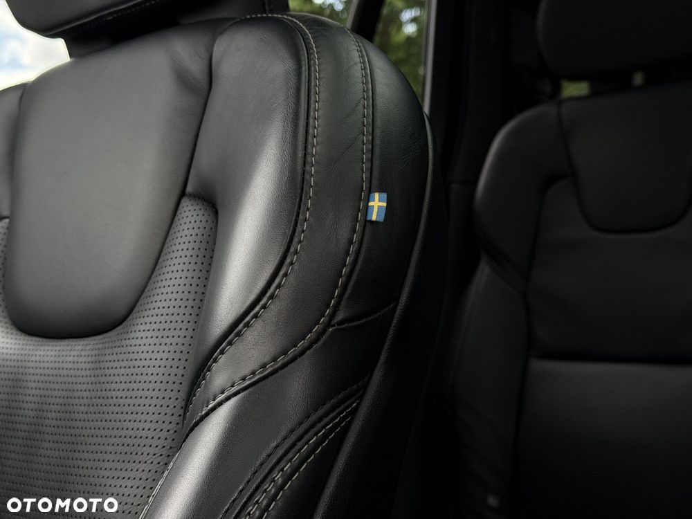 Volvo XC 90 - 37