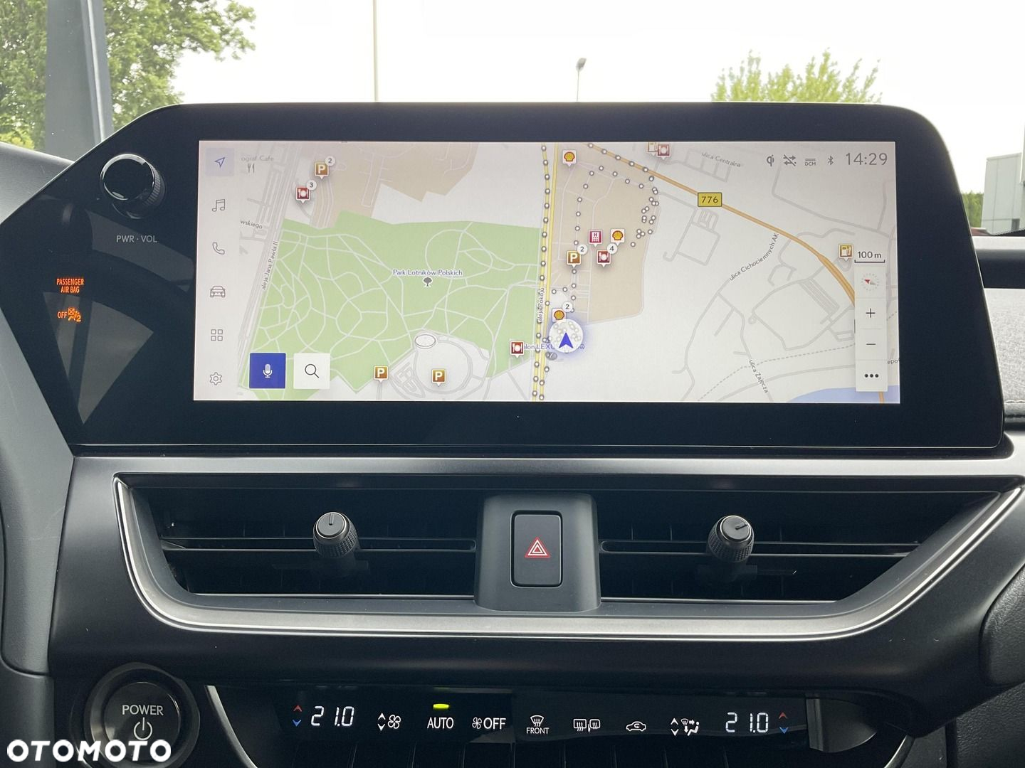 Lexus UX - 25