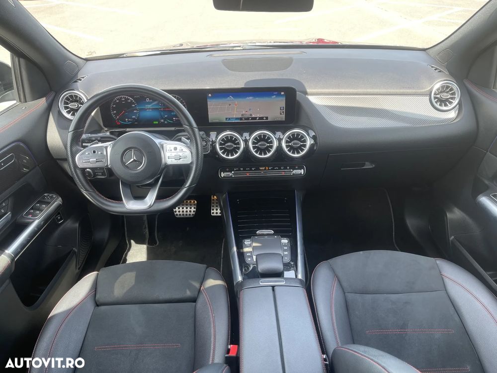 Mercedes-Benz GLA 250 e - 24