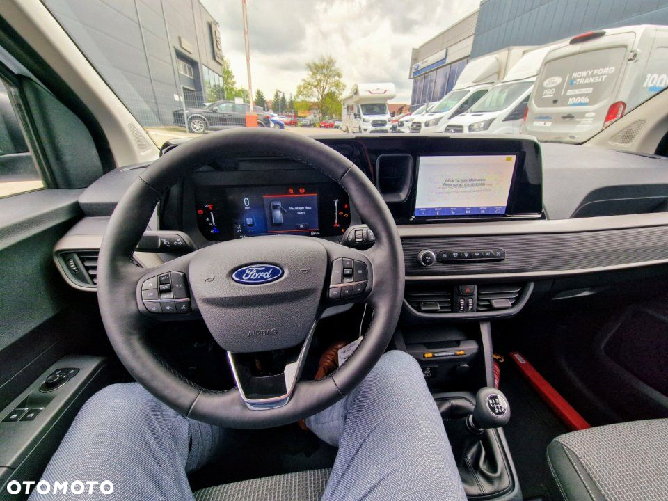 Ford Transit Courier - 8
