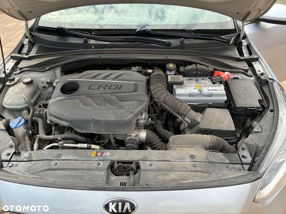 Kia Ceed - 12