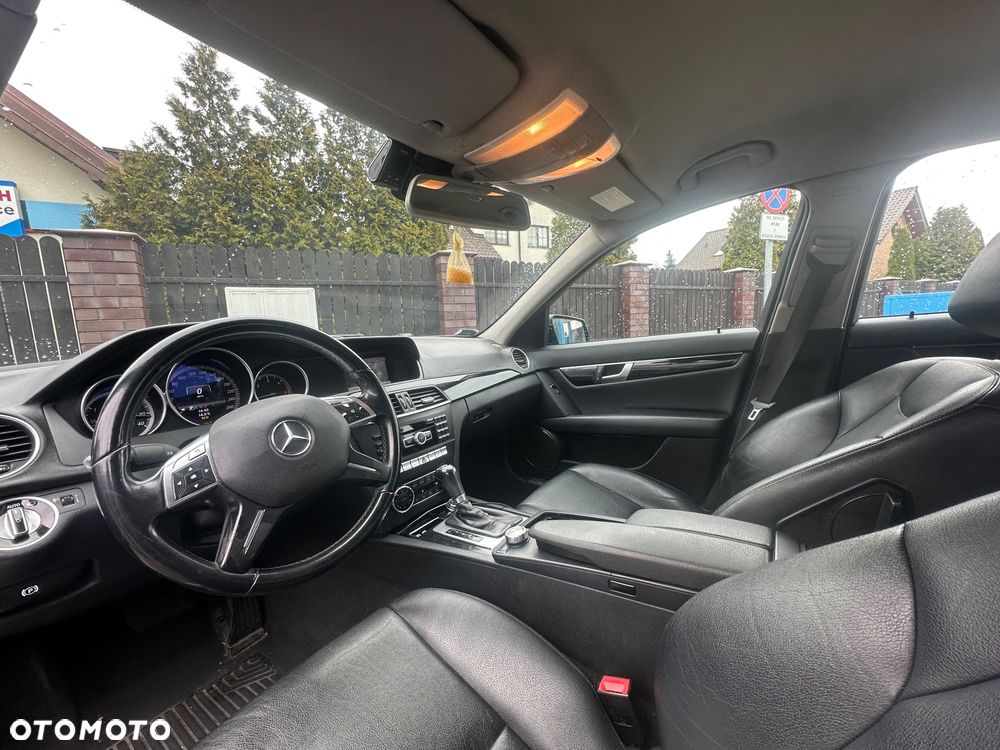 Mercedes-Benz Klasa C 220 CDI 7G-TRONIC Avantgarde Edition - 10