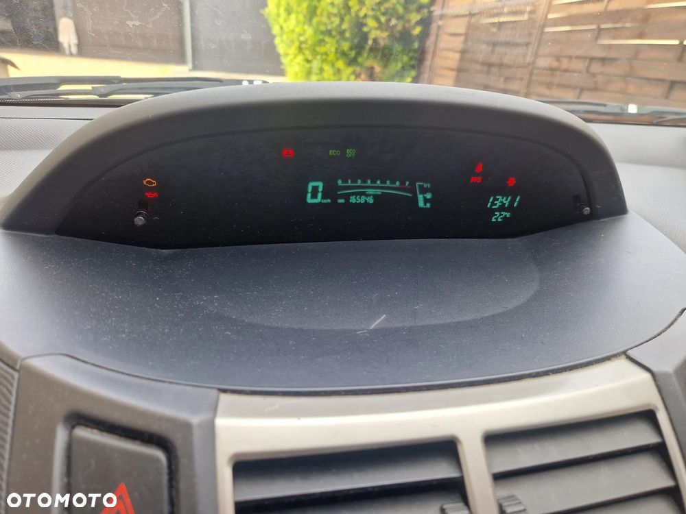 Toyota Yaris 1.33 Prestige - 12