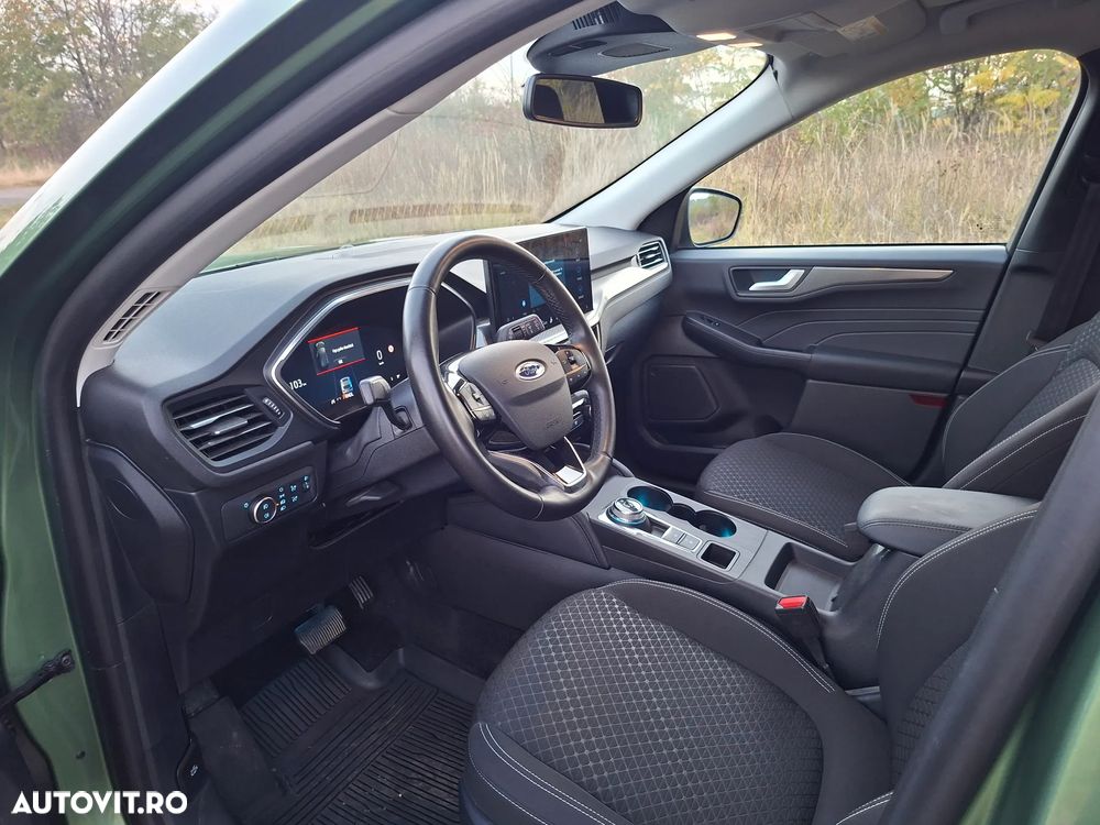 Ford Kuga - 10