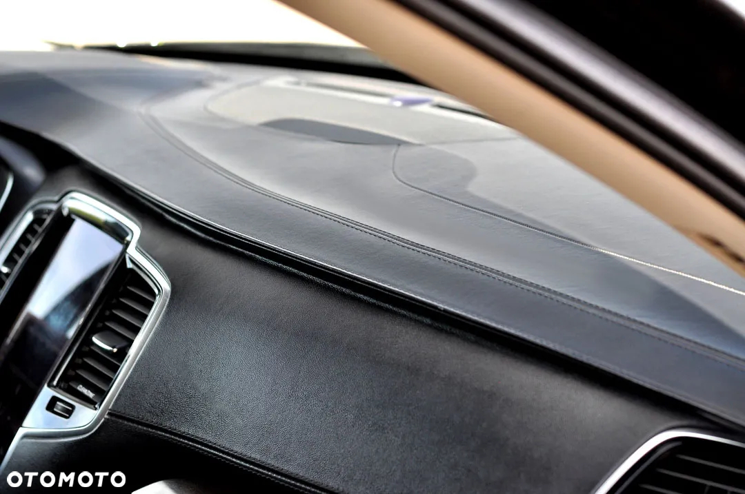 Volvo XC 90 D5 AWD Inscription 7os - 24