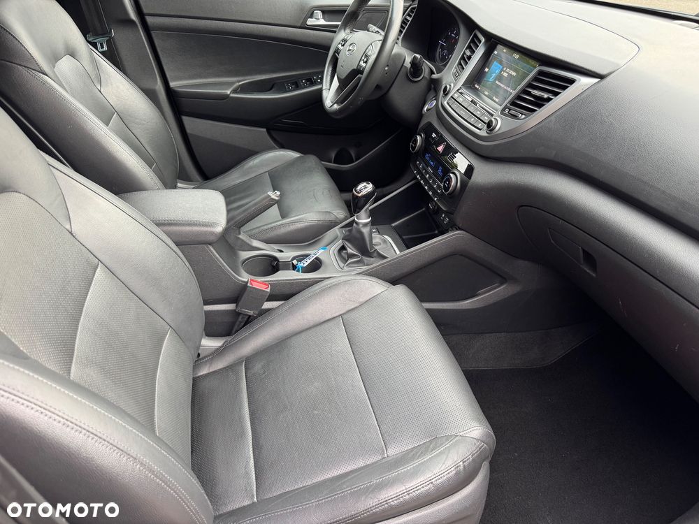 Hyundai Tucson blue 1.7 CRDi 2WD Intro Edition - 14