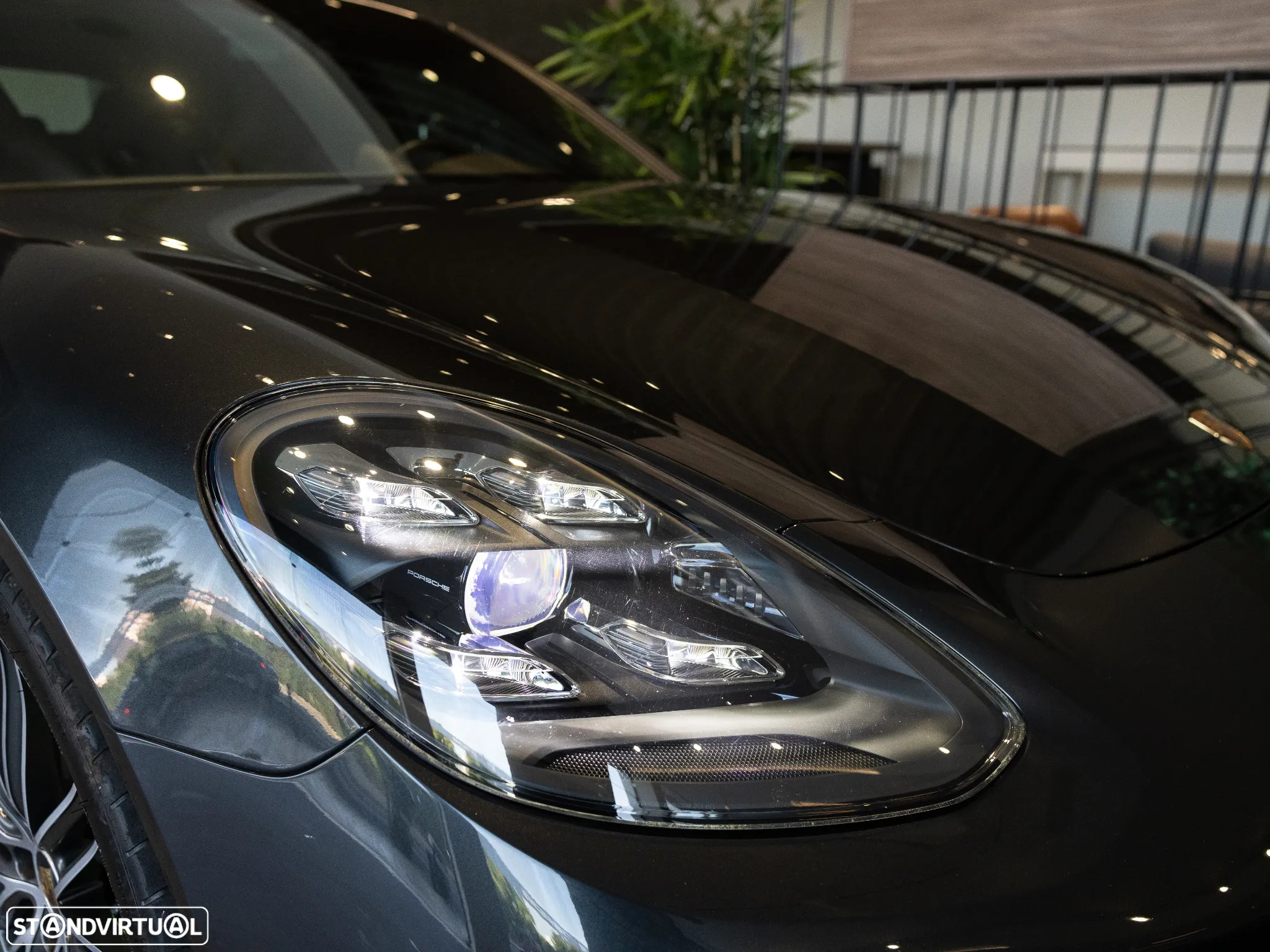 Porsche Panamera 4 E-Hybrid Platinum Edition - 10