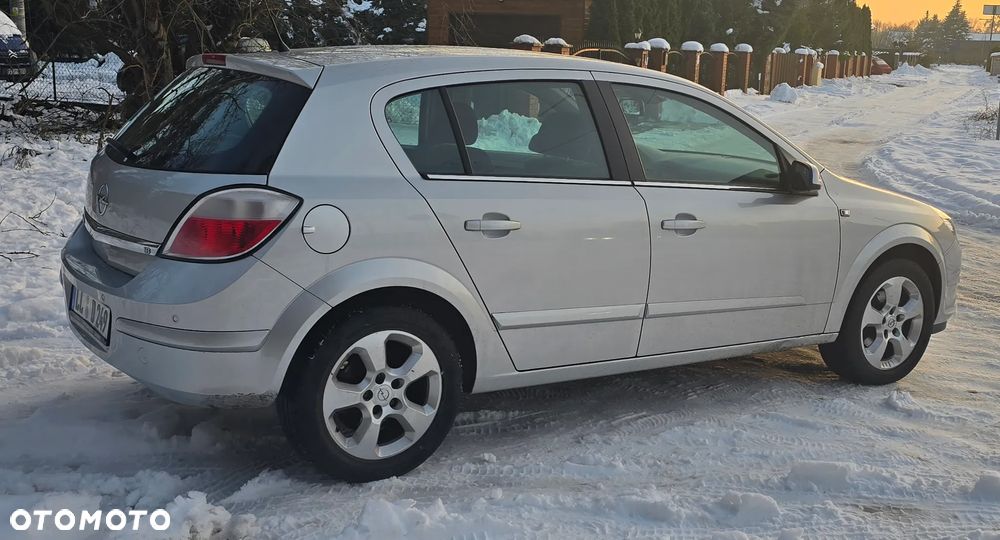 Opel Astra 1.8 Automatik Cosmo - 9