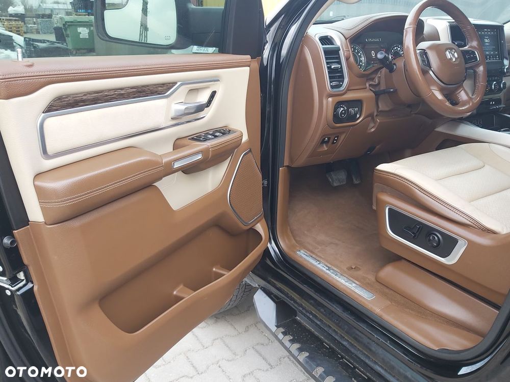 RAM 1500 - 28
