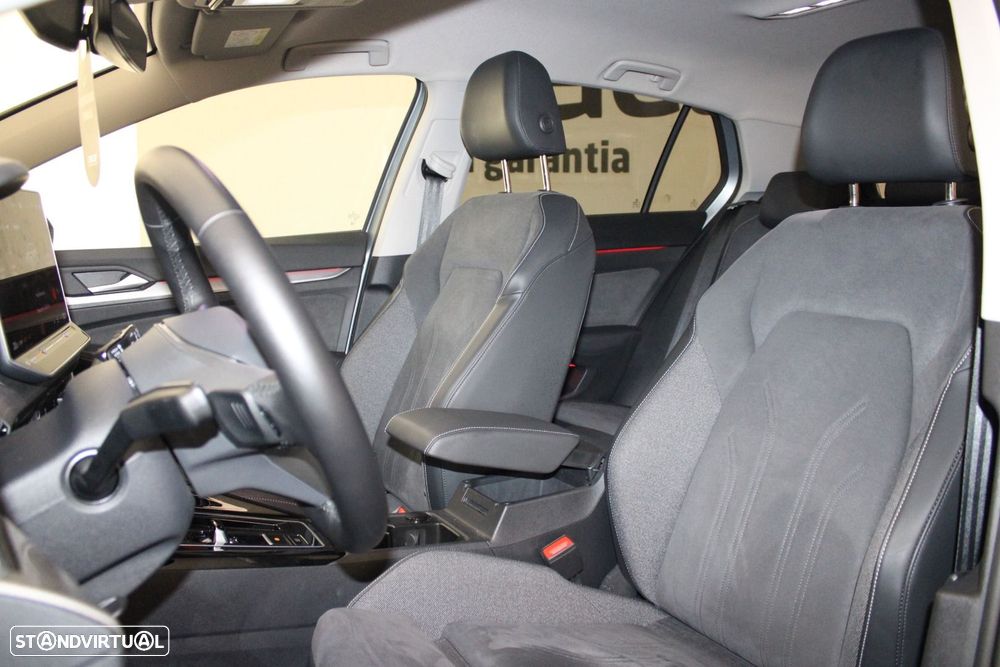 VW Golf 1.5 TSI e-Hybrid Style DSG - 33