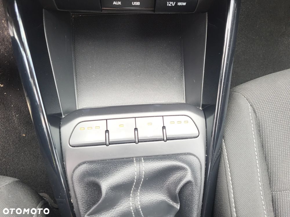 Kia Rio 1.4 L - 17