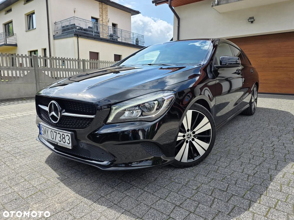 Mercedes-Benz CLA Shooting Brake 180 Urban - 2