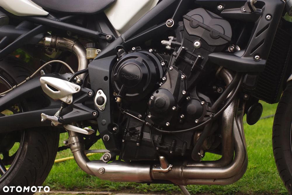 Triumph Street Triple - 9