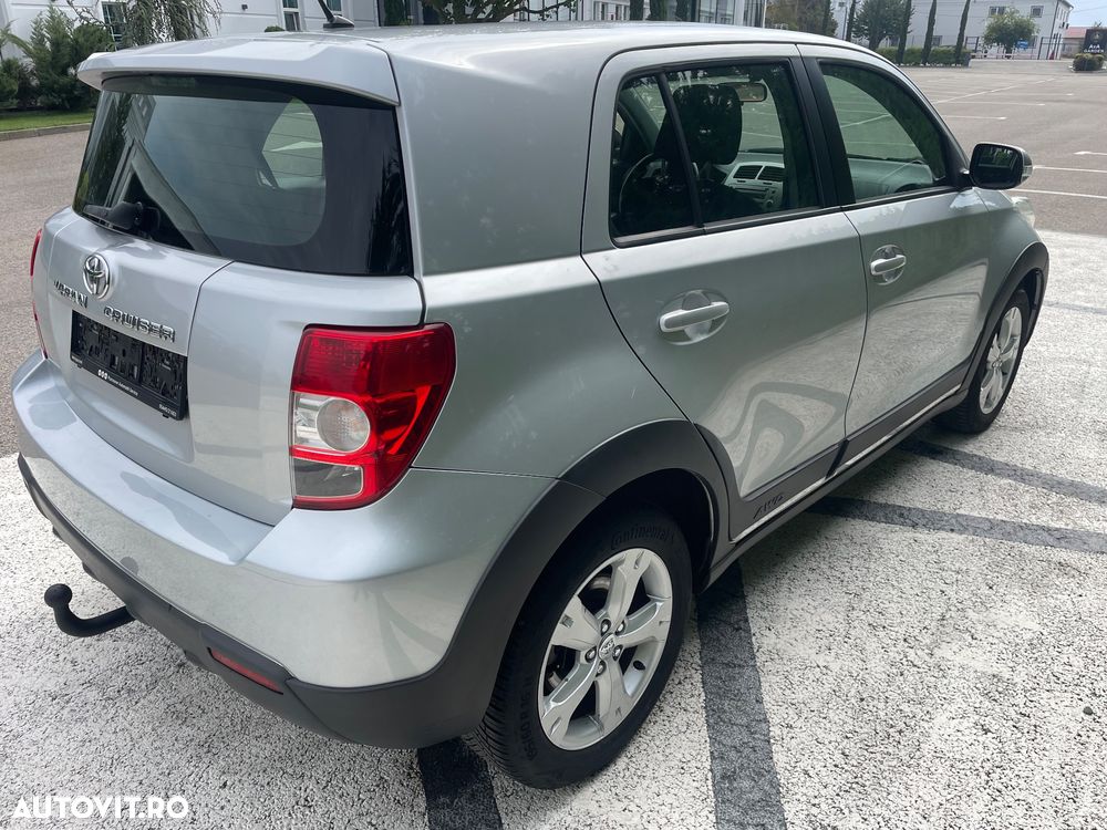 Toyota Urban Cruiser 1.4 D-4D 4x4 - 4