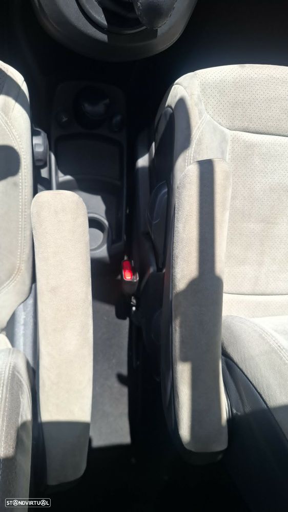 Citroën C4 Picasso 1.6 HDi Exclusive - 17
