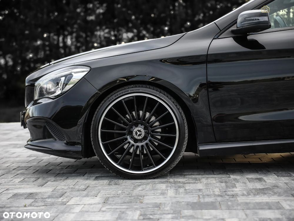 Mercedes-Benz CLA 220 d 7G-DCT - 17