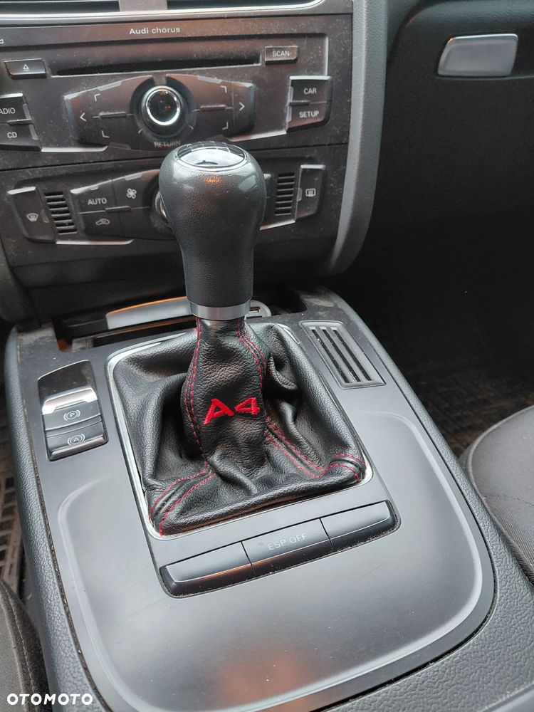 Audi A4 Limousine - 4