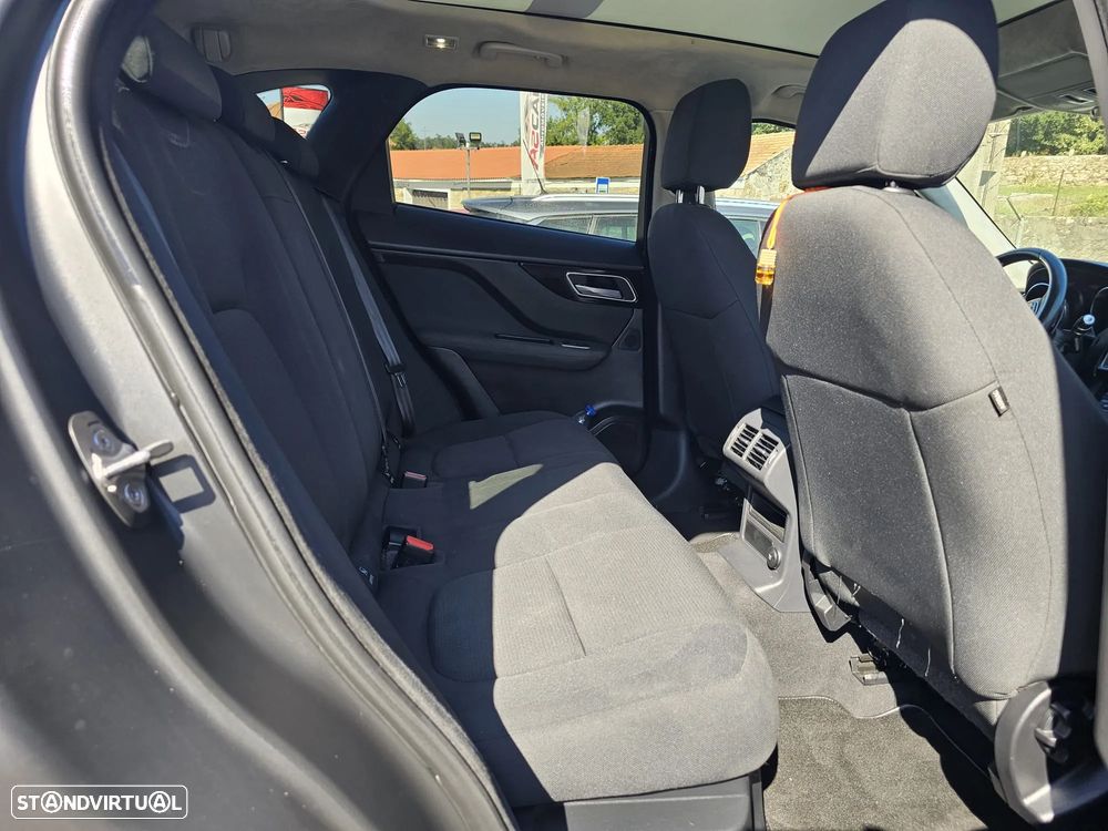 Jaguar F-Pace 20d AWD Aut. Prestige - 13