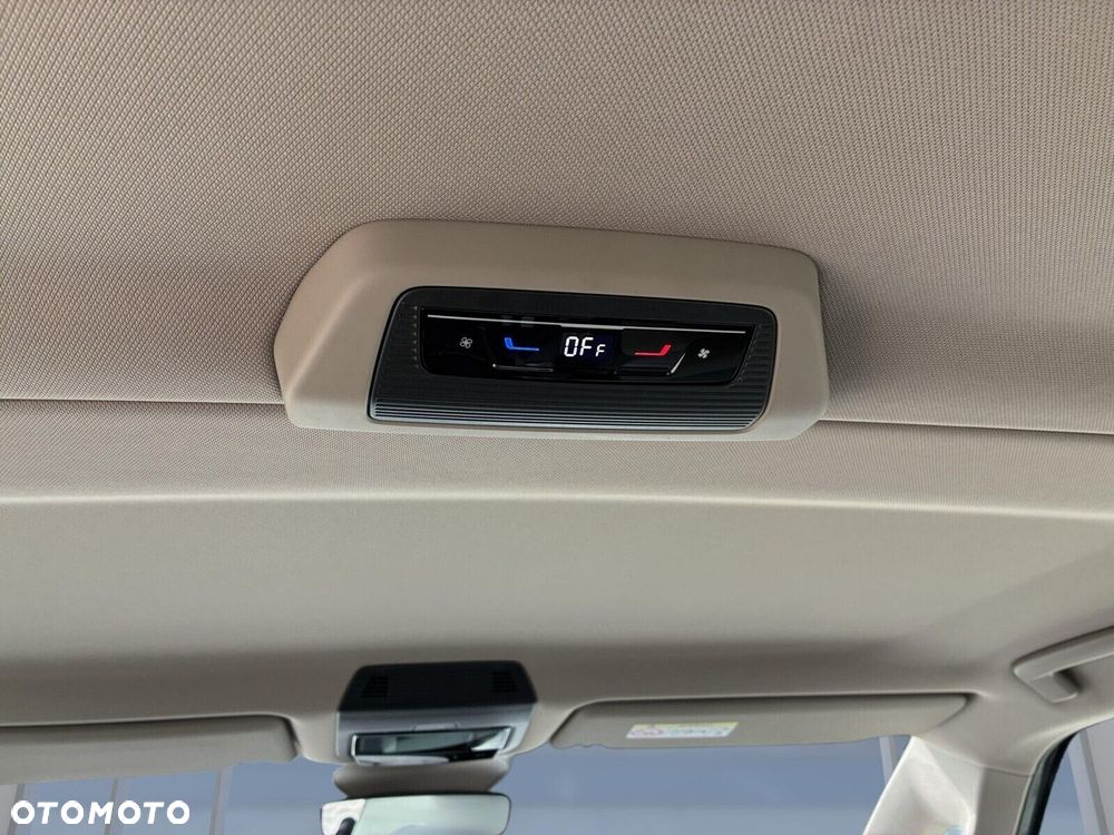 Volkswagen Multivan 2.0 TDI L2 Family DSG - 32