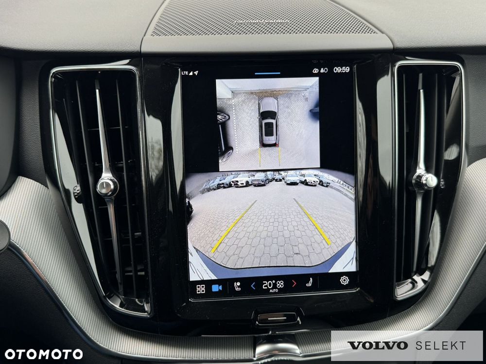 Volvo XC 60 B5 B AWD Plus Dark - 25