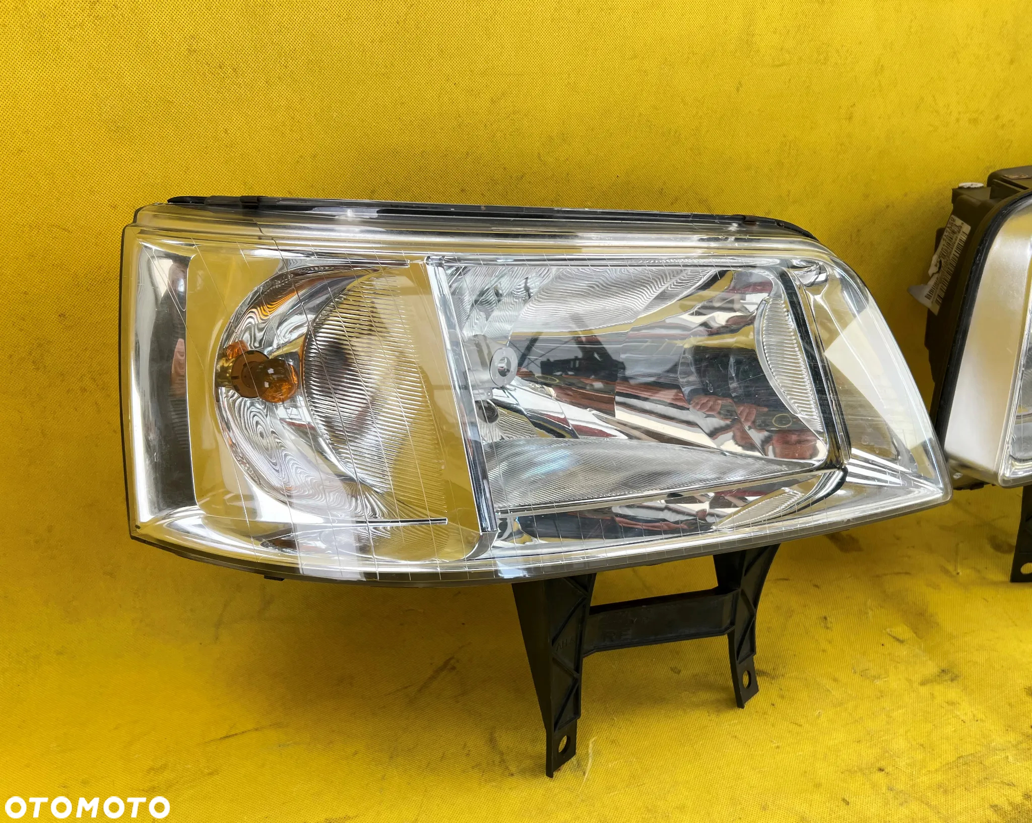 KOMPLET LAMP ORYGINAŁ VW T5 7H1941016N 7H1941015N - 3
