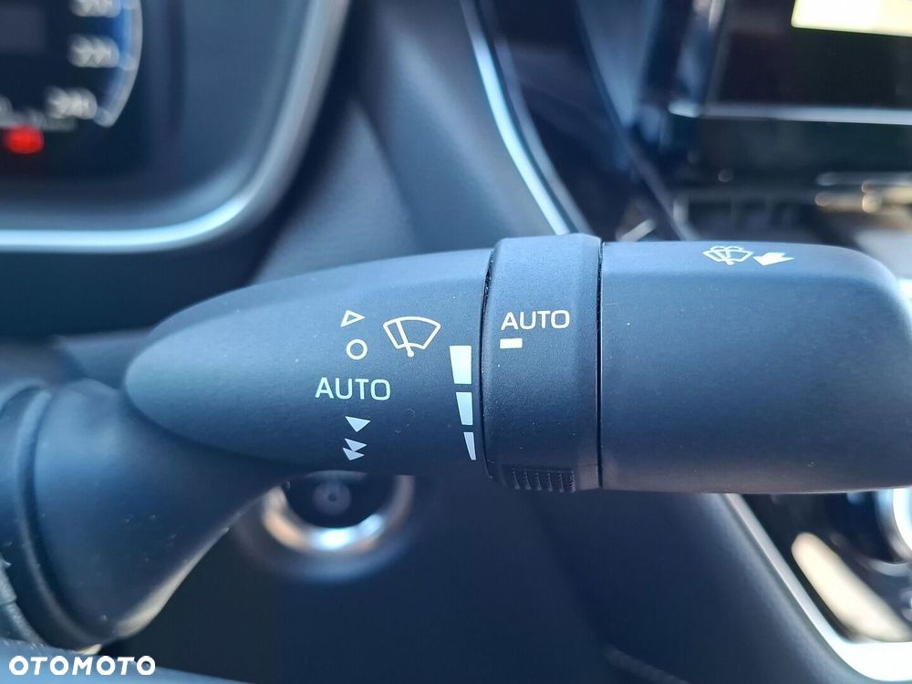 Toyota Corolla 1.8 Hybrid Style - 24