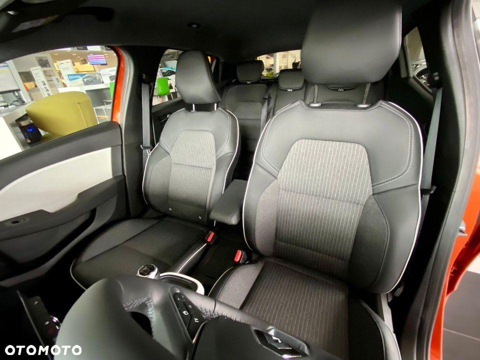 Renault Clio - 10