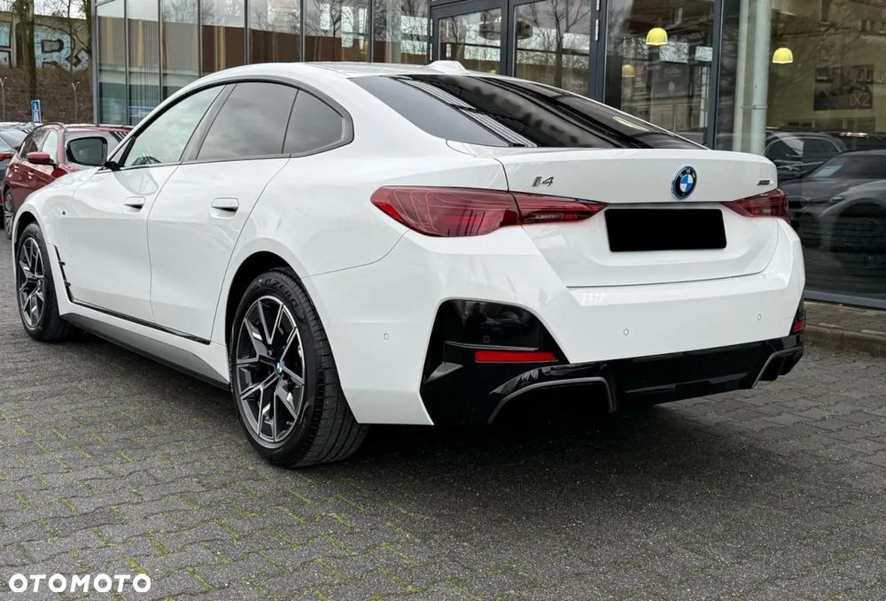 BMW i4 83.9kWh xDrive 40 M Sport - 3