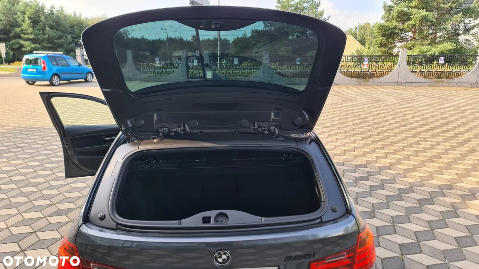 BMW Seria 3 328i - 4