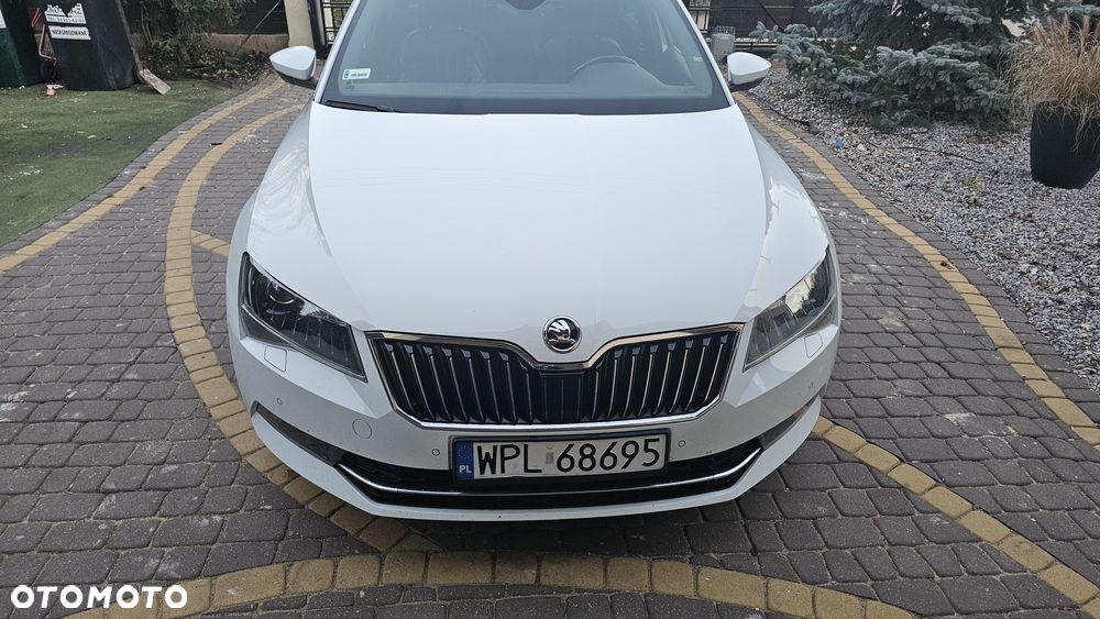 Skoda Superb 2.0 TDI L&K DSG - 1