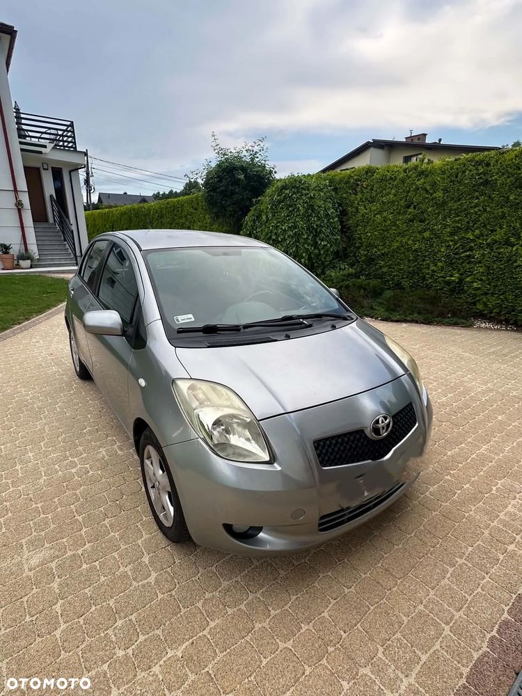 Toyota Yaris 1.0 VVT-i Luna - 1