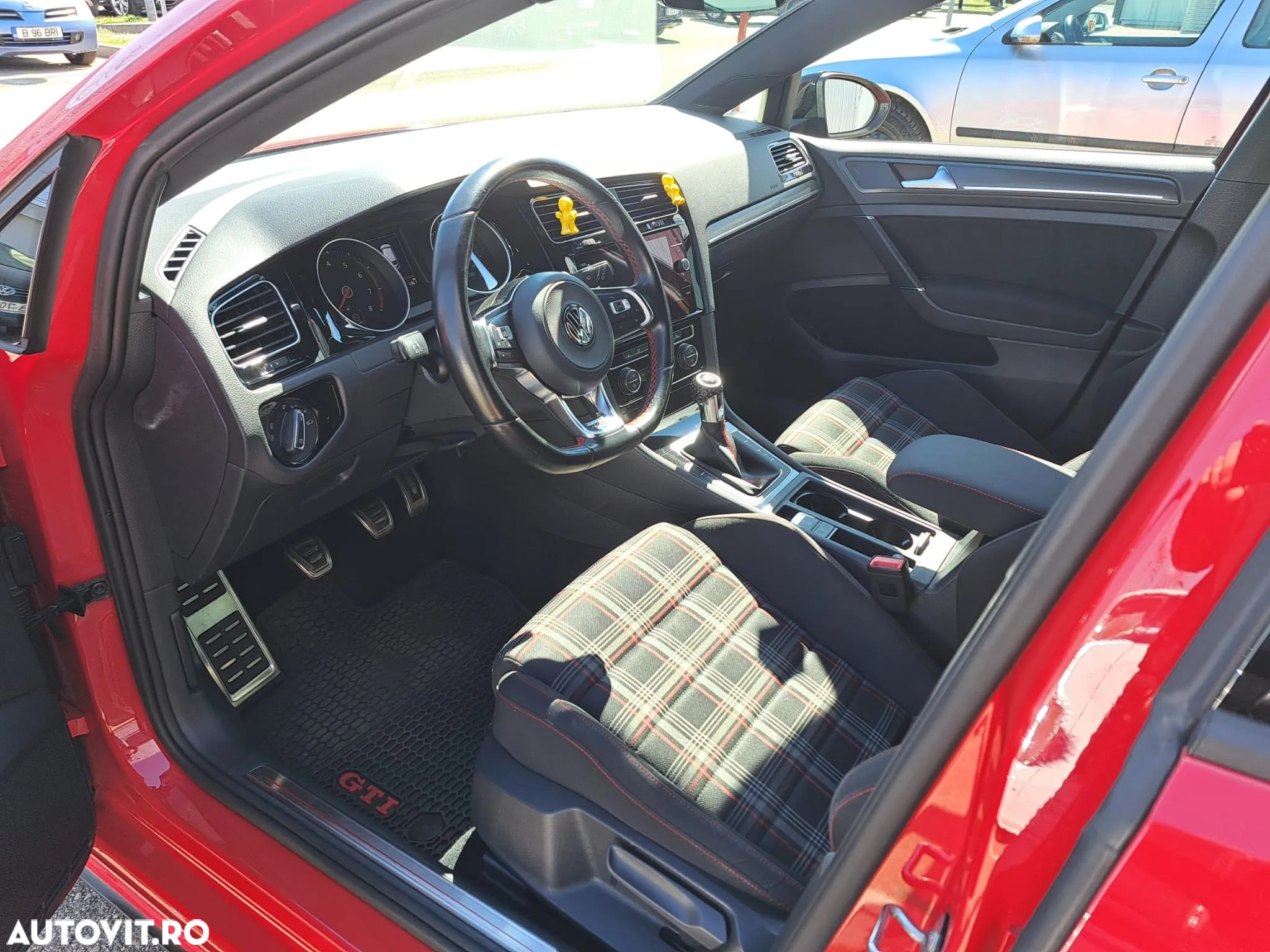 Volkswagen Golf 2.0 TSI GTI - 8