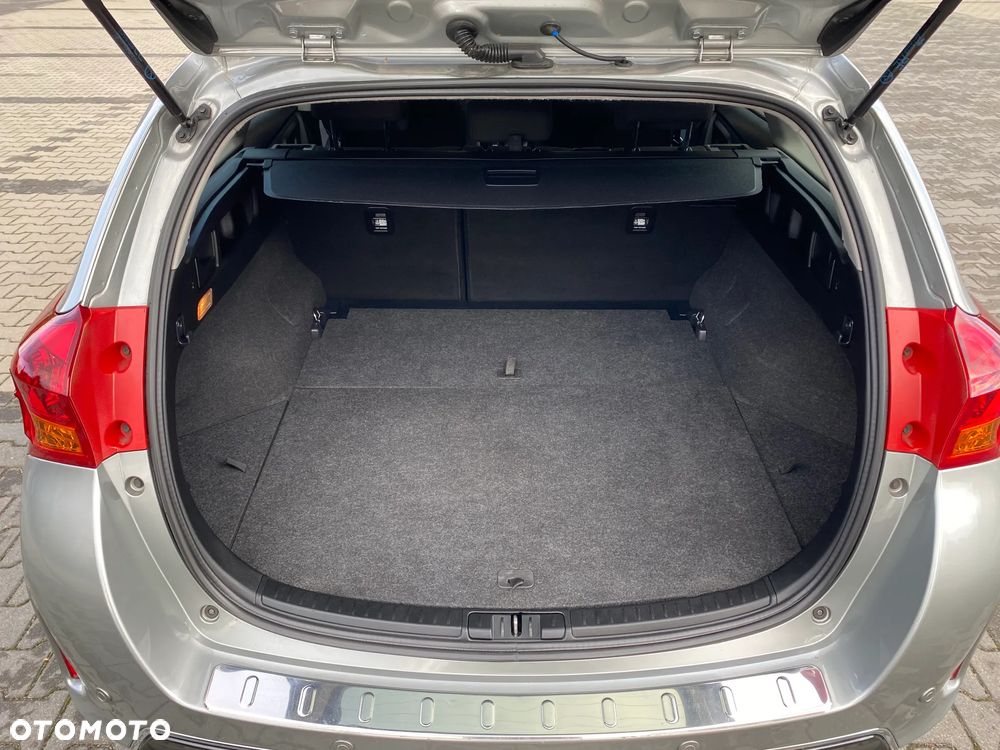 Toyota Auris 2.0 D-4D Executive - 36