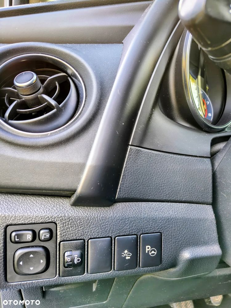 Toyota Auris 1.6 Premium - 19