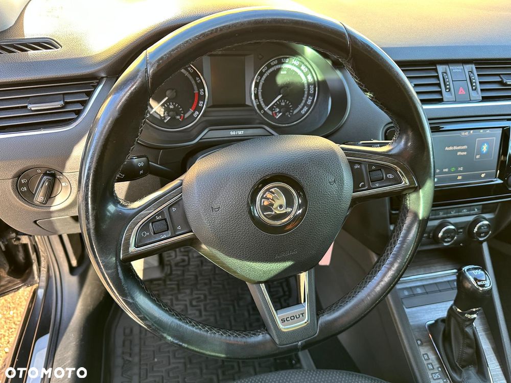 Skoda Octavia Scout 2.0 TDI 4x4 DSG - 5