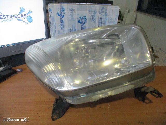 Farol Far1388 TOYOTA RAV 4 2003 2.0 D4D 115CV 5P AZUL DRT H4 ORIGINAL - 1