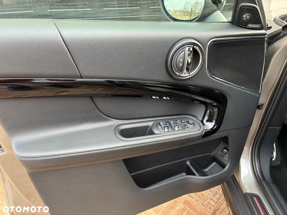 MINI John Cooper Works ALL4 sport - 25
