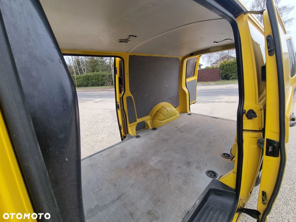 Volkswagen T5 - 12
